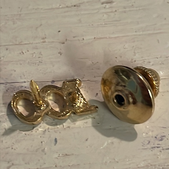 0.5” Pinmart’s gold tone number 100 hat lapel pin tie tack - Picture 7 of 10